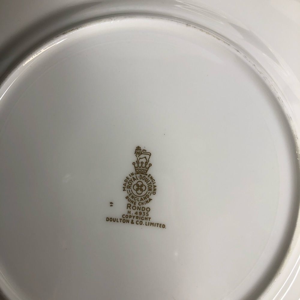 4 Royal Doulton Rondo 8” Bone China Salad Plates White Gold Scrolls in EUC - Picture 7 of 7